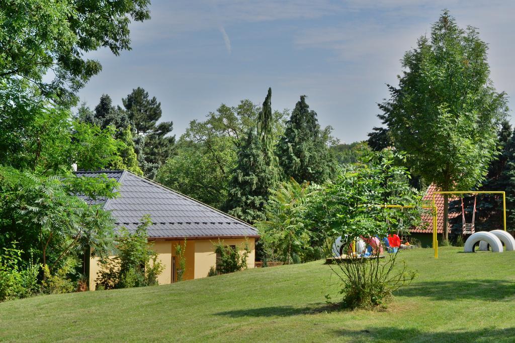 Areal Hradisek Vila Klobouky u Brna Exterior foto
